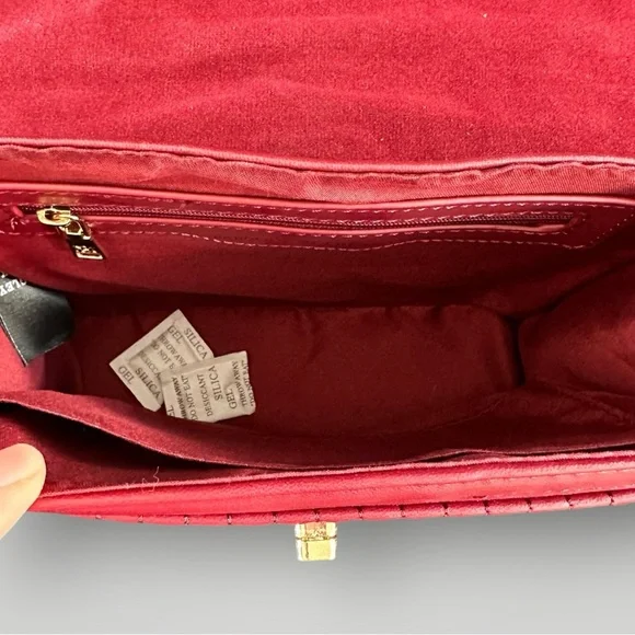 Badgley Mischka Quilted Wine Red Medium Crossbody Tote New NWT Retail:$179 - Picture 5 of 11